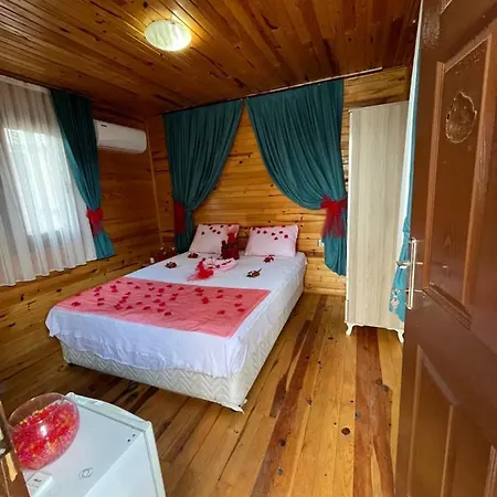 Nirvana Beach Club Bungalow Guest house