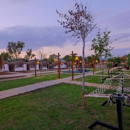 Nirvana Beach Club Bungalow Гостевой дом